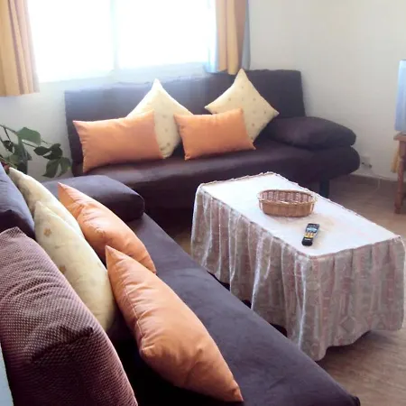 With 2 Bedrooms In With Shared Pool Furnished Balcony And Wifi 290 M From The Beach *