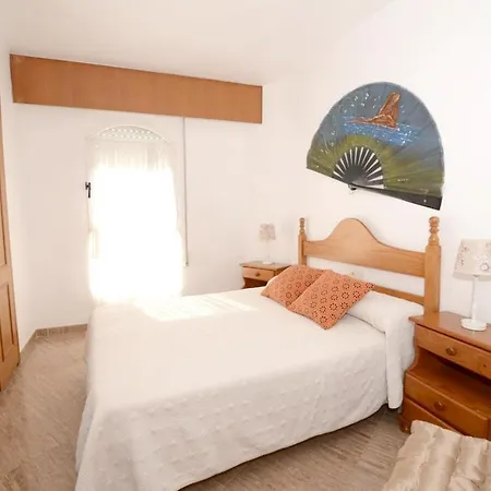 With 2 Bedrooms In With Shared Pool Furnished Balcony And Wifi 290 M From The Beach * 卡尔佩