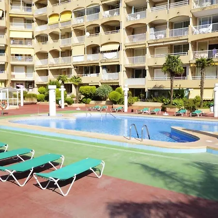 With 2 Bedrooms In With Shared Pool Furnished Balcony And Wifi 290 M From The Beach 卡尔佩