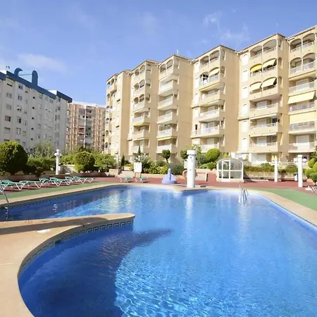 With 2 Bedrooms In With Shared Pool Furnished Balcony And Wifi 290 M From The Beach Apartment *